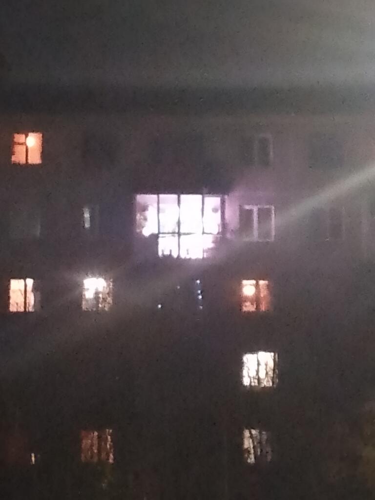 Я устал, и я не знаю как нам дальше общаться
Такое чувство будто ты меня вообще не воспринимаешь как друга, я для тебя т