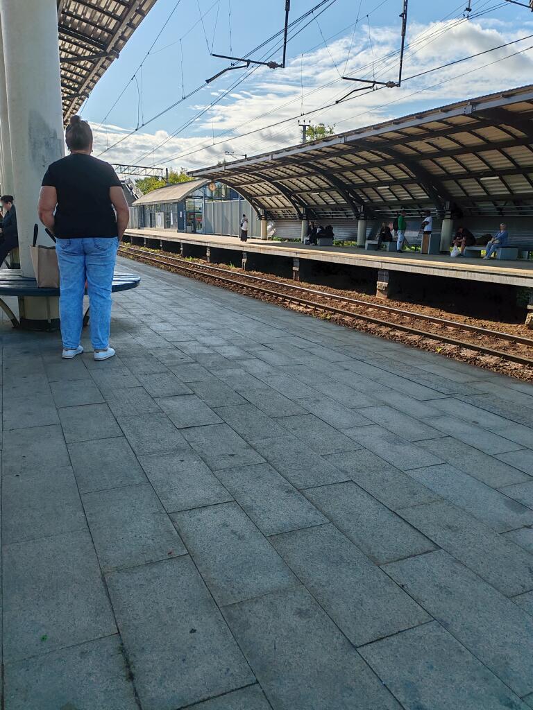 Классно на перроне!