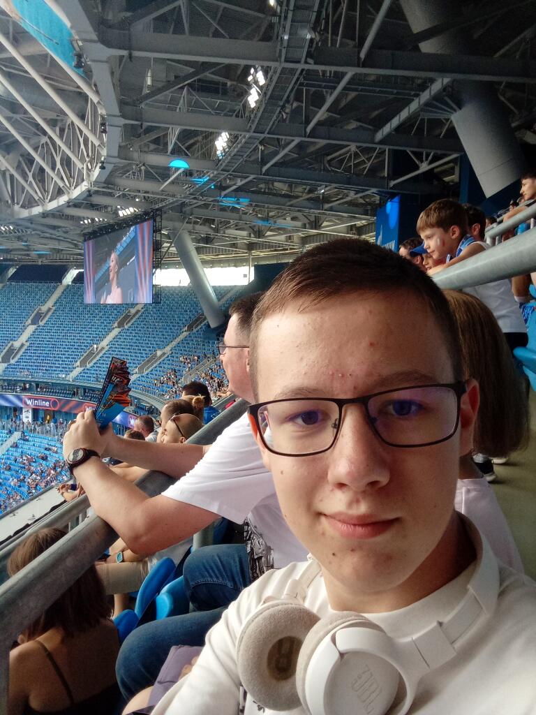 Всем привет! Я наконец-то опять вернулся! Почему меня так долшо не был...