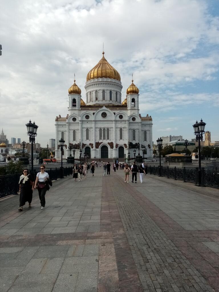 Красивая церковь: