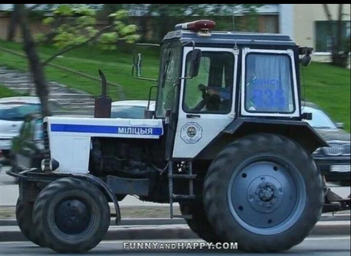 Отправь этот трактор в самый неожиданный момент
