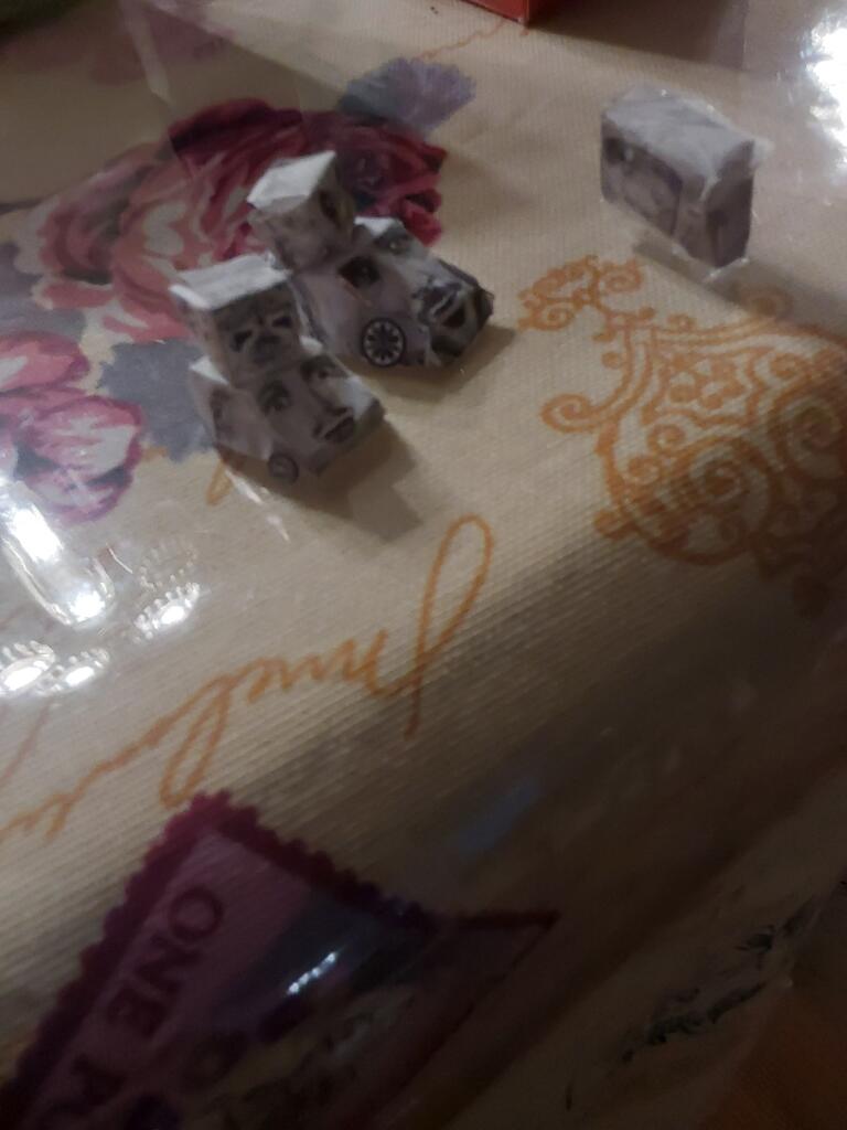 Ы